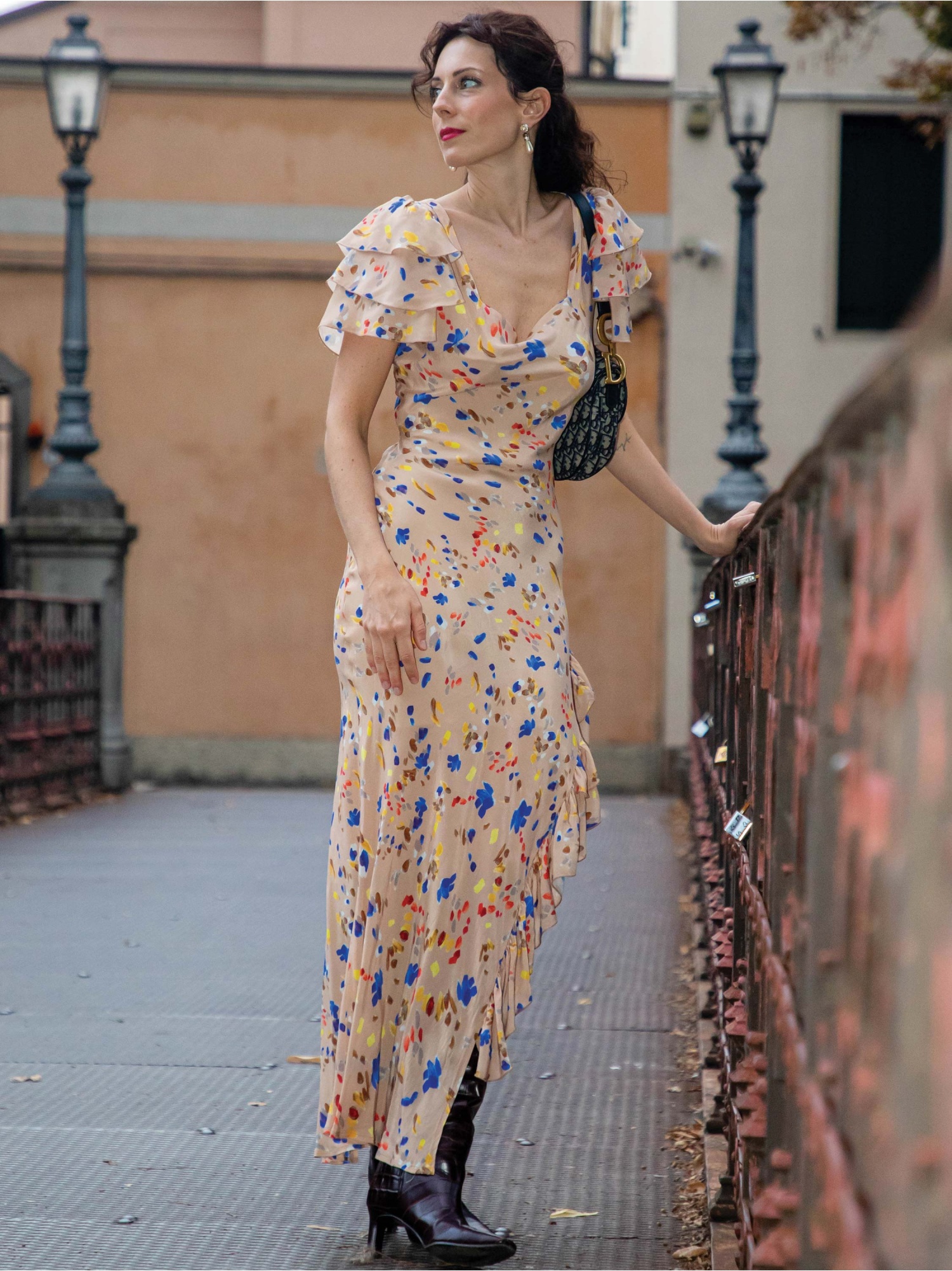 Woman dress, long in floral pattern, with short flounced sleeves, square neckline, with side slit. 100% natural cupro, made in Italy. Beige, blue and red color. Buy online!
